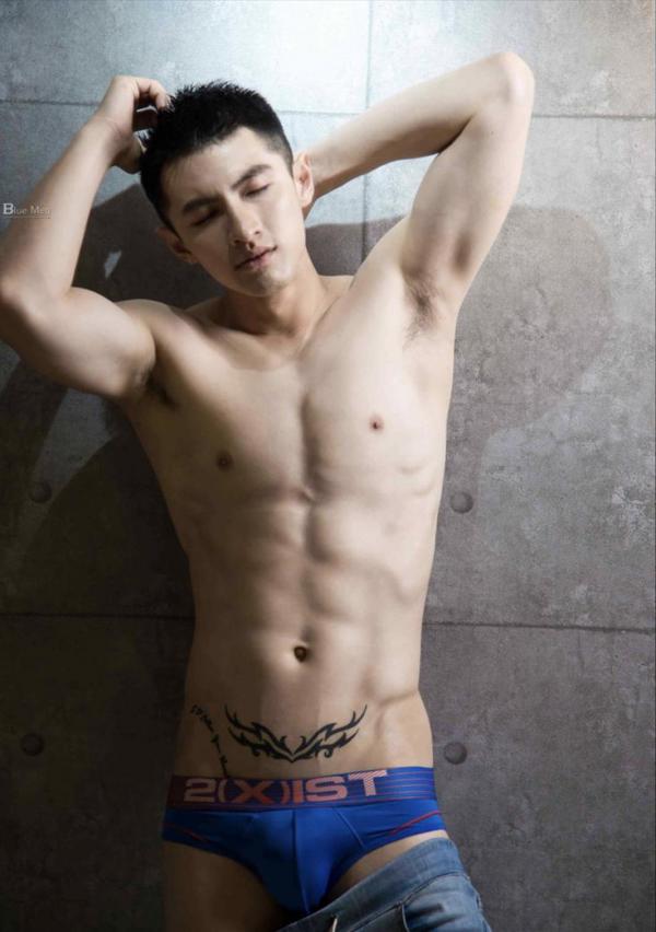 VIRILE-No.02-ebook--bts-video